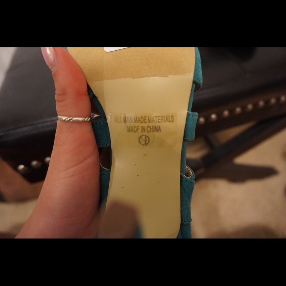 Shoes - Picture 2 of 2